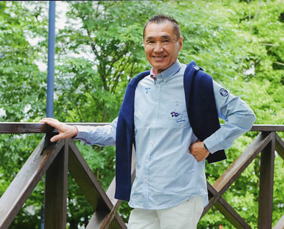 ラリードライバー 篠塚建次郎